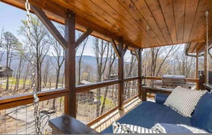Dreamy Bear Lodge in Gatlinburg