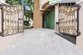 Cozy Stays Andheri Near Western Express Highway
