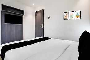 Cozy Stays Andheri Near Western Express Highway