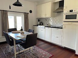 Le Baron Apartments