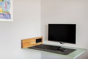 Elegant Flat in Benfica