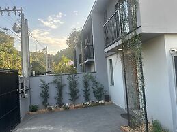 GEMINADO CASA 2 ALTO PADRÃO 3 QUARTOS