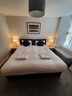 Destination Edinburgh Apartments- Southside Apartments