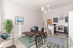 Destination Edinburgh Apartments- Southside Apartments