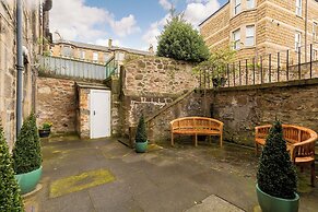 Destination Edinburgh Apartments- Southside Apartments