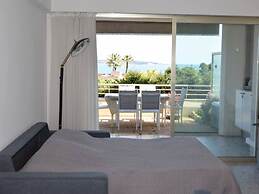 Apartment in Golfe Juan With Sea View