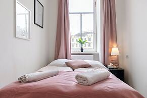 Cozy Room Shared Apt Millennium Tower