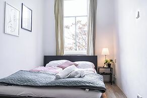 Cozy Room Shared Apt Millennium Tower