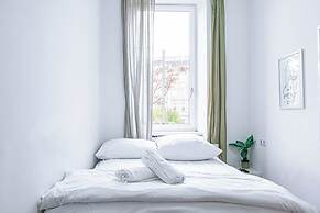 Cozy Room Shared Apt Millennium Tower