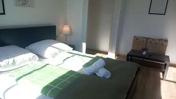 Cozy Room Shared Apt Millennium Tower