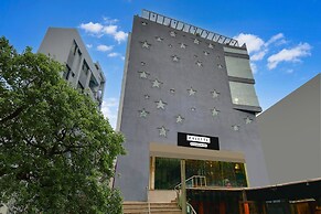 Cozy Deluxe Room at Chappan Market Indore