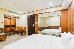 Cozy Deluxe Room at Chappan Market Indore