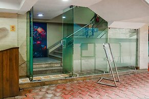 Cozy Deluxe Room at Chappan Market Indore