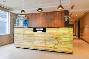 Cozy Deluxe Room at Chappan Market Indore