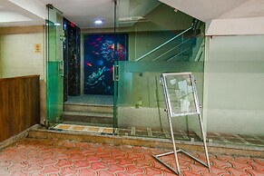 Cozy Deluxe Room at Chappan Market Indore