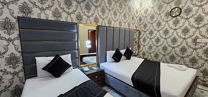 Red Fort Hotel Gulberg