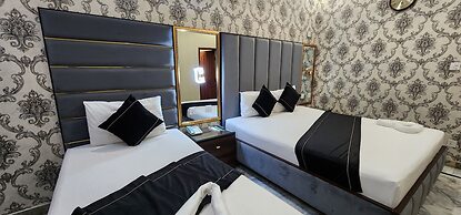 Red Fort Hotel Gulberg