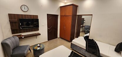 Red Fort Hotel Gulberg