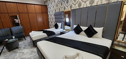 Red Fort Hotel Gulberg