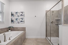 Luxury 10-bedroom Villa in Champions Gate Resort