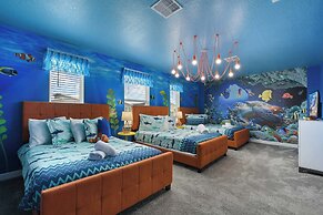 Luxury 10-bedroom Villa in Champions Gate Resort