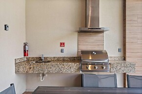 Minutes to Disney Chic Dream Villa With Stunning Patio and Resort Perk