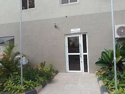 Watbridge Hotel and Suites
