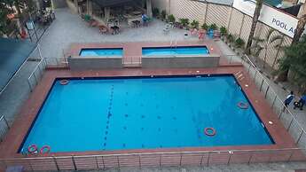 Watbridge Hotel and Suites