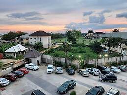 Watbridge Hotel and Suites