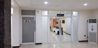 Watbridge Hotel and Suites