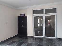Watbridge Hotel and Suites