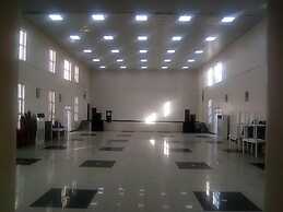 Watbridge Hotel and Suites