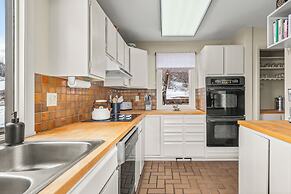 Oak Ridge Retreat by Snowmass Vacations