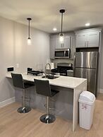 Modern 1BR 1BA Apartment