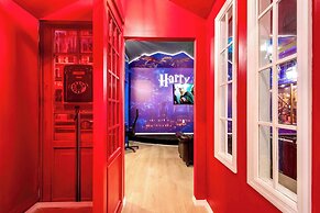 Escape to Luxury: Magical 10-bedroom Villa Near Disney World!