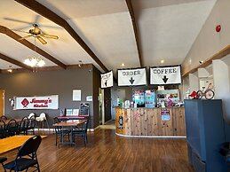 Maple Creek Motor Inn