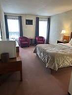 Maple Creek Motor Inn