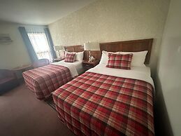 Maple Creek Motor Inn