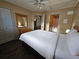 Riverside Way by Fernie Lodging Company