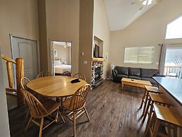 Riverside Way by Fernie Lodging Company