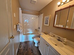 Riverside Way by Fernie Lodging Company