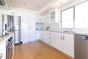 River Views on Renown