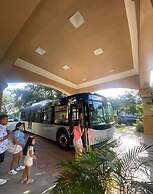 Disney Epic 1st Floor Shuttle