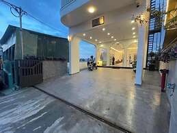 Le's Dalat Sky Hotel