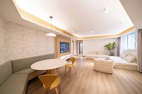 ZHome-Modern 3 bedrooms apartment