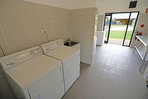 Eastend Studio Apartments