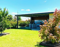 Eastend Studio Apartments