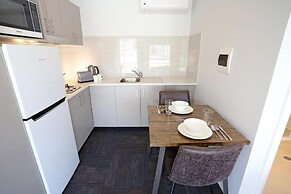 Eastend Studio Apartments
