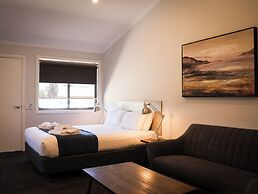 Eastend Studio Apartments