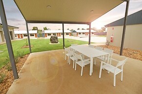 Eastend Studio Apartments